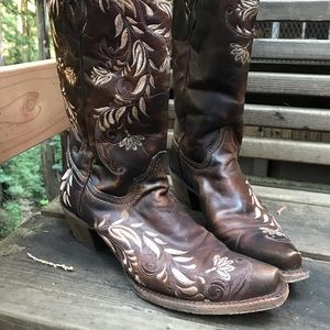 Corral Leather Boots with Floral Embroidery